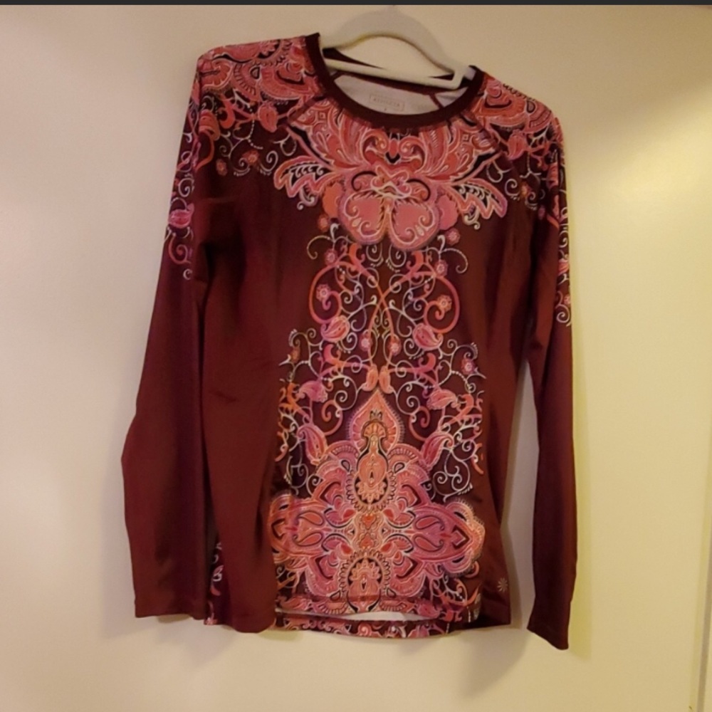 ATHLETA rash guard medium